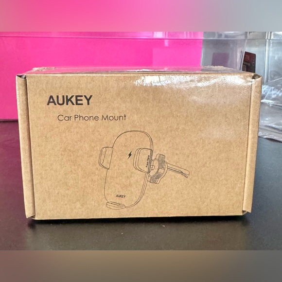 New AUKEY Car Phone Mount Wireless Charger - Picture 2 of 6